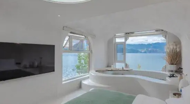Люкс Luxury Sky of September Lugu Lake Hotel