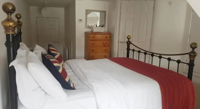 Warwick Market Place Apartment