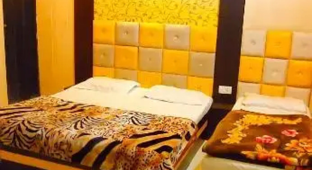 Номер Standard Hotel Revoli Amritsar