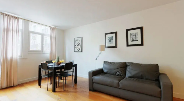 Parc Monceau - Courcelles Apartment, Забронировать Апартаменты/квартира Париж Иль-де-Франс, рядом с Мальзерб