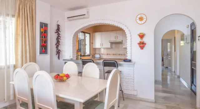 Beautiful Flat sea view 4person, Prenota Hotel Hotel a Costa Tropical con piscina, Piscina