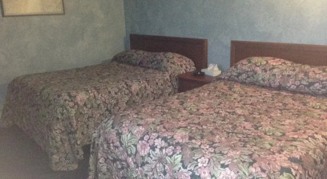 Uptown Motel, Rezervovat Motel Motely v Estevan, Motel