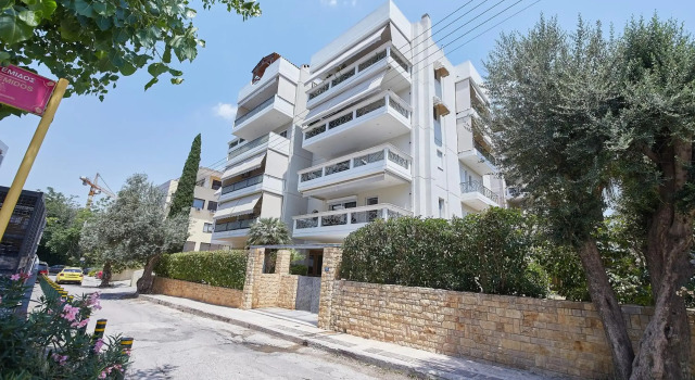 CASA MYRlAM -Suite Apartment in Marousi with View and Private Parking-