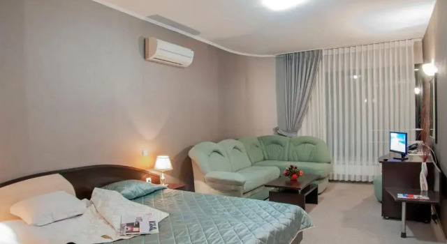 Полулюкс Luxor Hotel