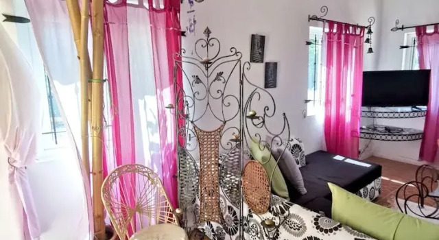 House with 3 Bedrooms in Calodyne, with Pool Access And Enclosed Garden - 10 M From the Beach