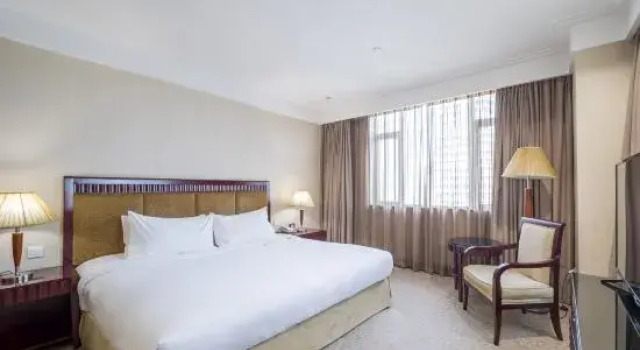 Люкс Deluxe Wuhan Hongguang Hotel
