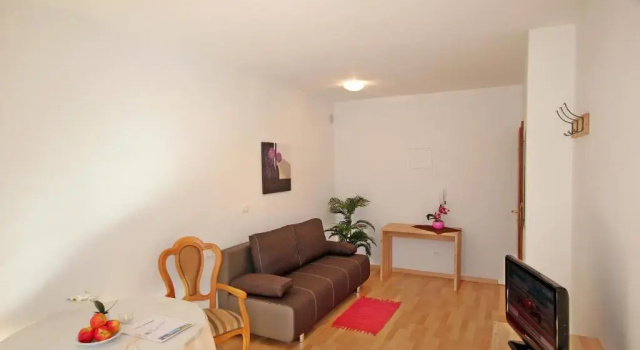 Апартаменты c 1 комнатой с видом на сад Residence Karpoforus
