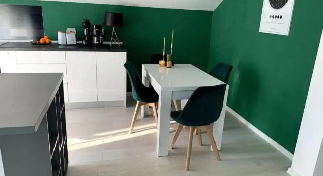 Spacious 3 Bed Apartment Cluj Floresti Near Vivo, Varaa Huoneisto Cluj-Napoca 