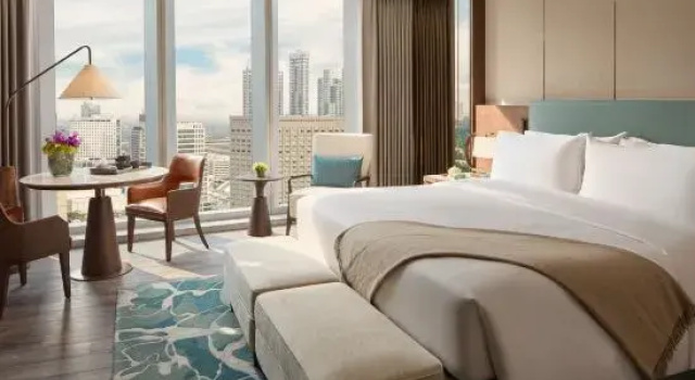 Номер Deluxe Mandarin Oriental Makati, Manila