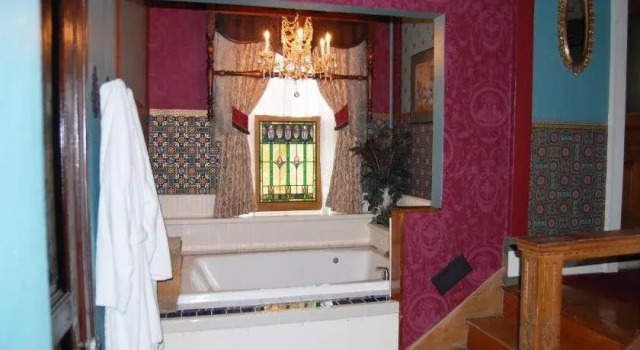 Schuster Mansion Bed & Breakfast