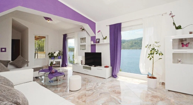 Amazing Home in Vela Luka With Wifi and 5 Bedrooms