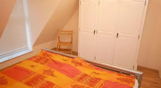 Frisch renoviertes FH Südblick am Meer in Breege, Meerblick von allen drei Etagen, Terrasse, Balkon, Sauna und Parkplatz, Забронировать Отель Отели Wittow Peninsula с парковкой, Парковка