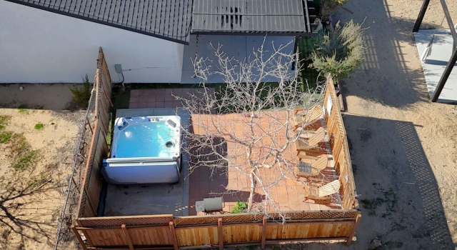 Коттедж J-tree Bungalow With Large Hot Tub Views Patio
