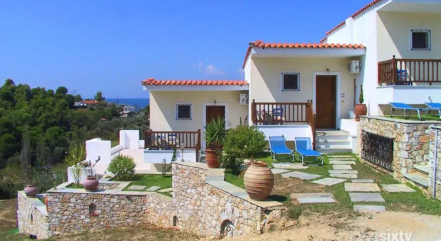 Студия с балконом и с красивым видом из окна Pandora Studios Skiathos
