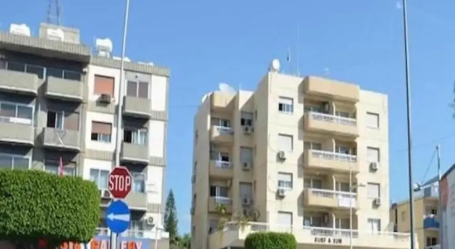 Pebble Beach Holiday Apartments, Book Lejlighed Hoteller i Limassol med parkering, nær DaNala Beach, Parkering