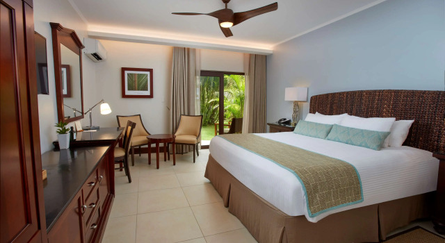 Manchebo Beach Resort and Spa