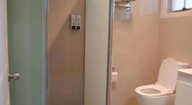 Четырёхместный семейный номер Standard Poplars Inn Mittagong