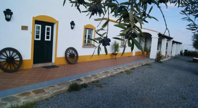 Agro-Turismo Monte da Galega, Book Hotel Hotels in Alentejo with Parking, Parking