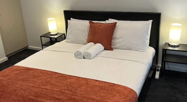 Студия с красивым видом из окна Tashas Apartments on Morphett