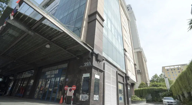M Suites by S Home, Забронировать Отель Отели Хошимина 3 звезды, рядом с Golden Dragon Water Puppet Theatre, 3*