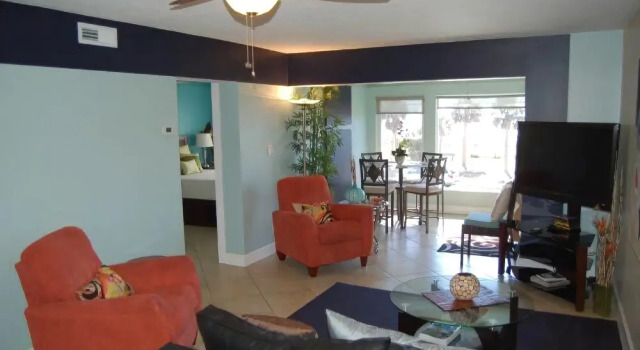 Sunset Royale - 204 1 Bedroom 1 Bathroom Apts