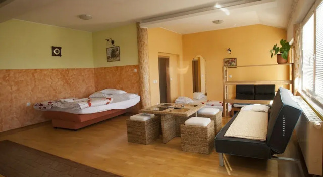 Guest House Čelan, Book Pension Hoteller i Ptuj med morgenmad, Morgenmad