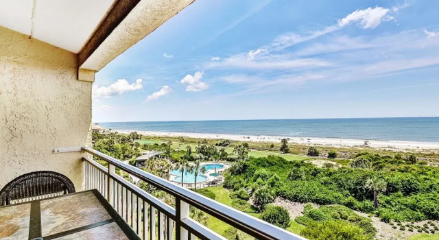 Oceanfront Condo With Spacious Balcony, Great Views, AC & Outdoor Pooloc, Забронировать Апартаменты/квартира Амилия Jacksonville Coast