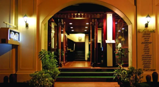 Hotel Arches, Varaa Hotelli Kochi New Delhi