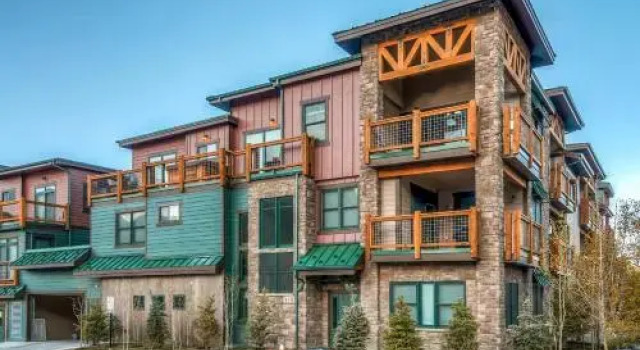 118 Ave 1 Frisco Condo by RedAwning