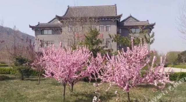 Longxiang Garden Hotel, Book Hotel Tangshan Hebei