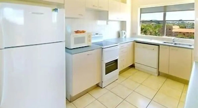 Апартаменты с 3 комнатами с балконом Tradewinds Apartments