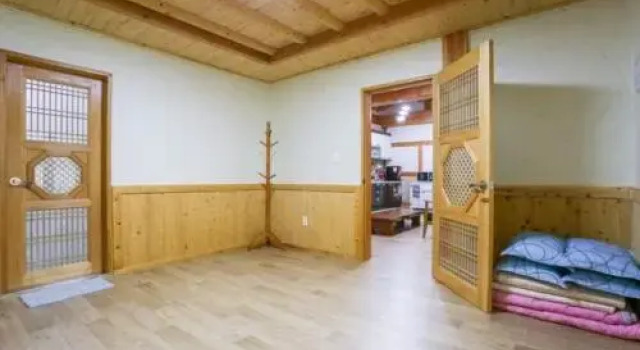 Hanok Jungwon House Pension, Reserva ahora Hostal o pensión Hoteles en Jeolla del Sur con aparcamiento, Aparcamiento