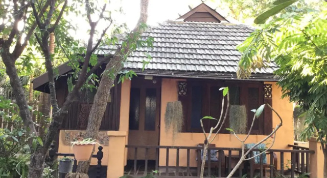 Вилла с балконом и с красивым видом из окна The Royal Shilton Resort