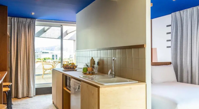 Полулюкс greet hotel Marseille Parc Chanot Velodrome by Accor