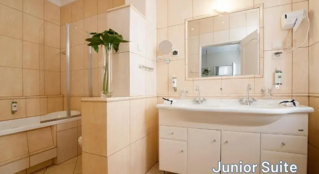 Полулюкс Hotel AWO
