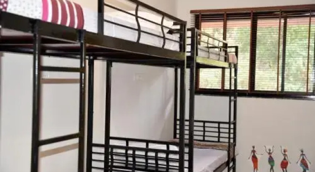 Jolly Poolside Hostel, Rezerwuj Hostel Hostele w North Goa, Hostel