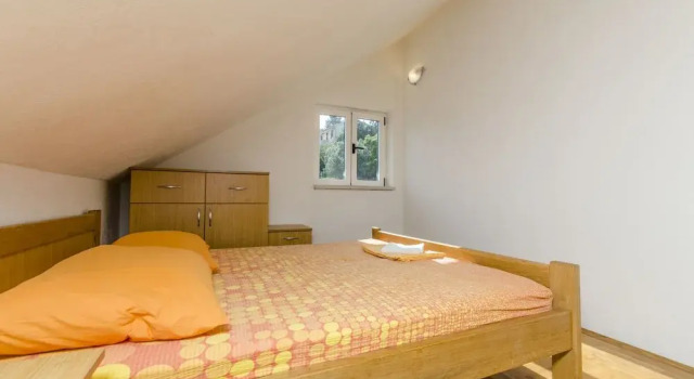 Apartments Ivo