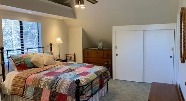 Номер Standard с 3 комнатами с балконом Hillside Cottage Retreat