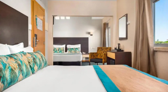 Трёхместный номер Standard Hotel DAH - Dom Afonso Henriques