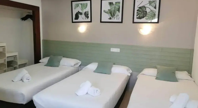 Трёхместный номер Standard Hotel Costa Andaluza