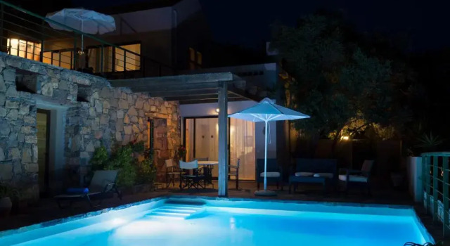 Вилла с видом на море Istron Luxury Villas