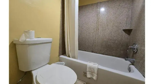 Номер Standard Sunrise Inn By OYO Newport News US-60