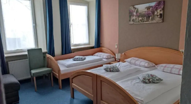 Четырёхместный номер Standard Garni Hotel Post