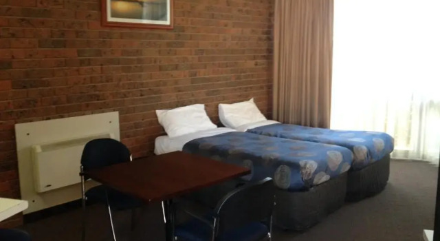 Апартаменты The Central Hotel Motel Lakes Entrance