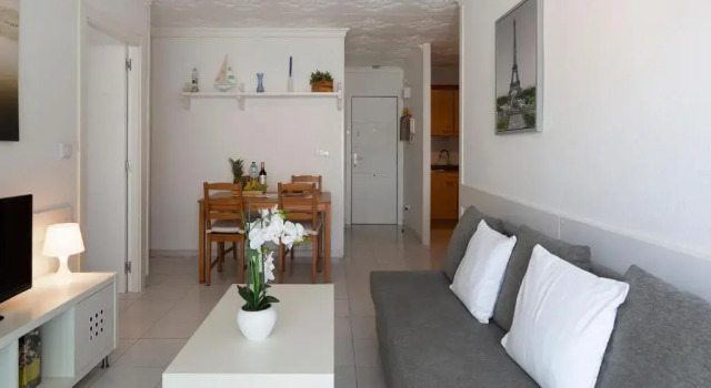 Apt 200 meters from the beach id, Prenota Hotel Hotel a Costa Brava con piscina, Piscina