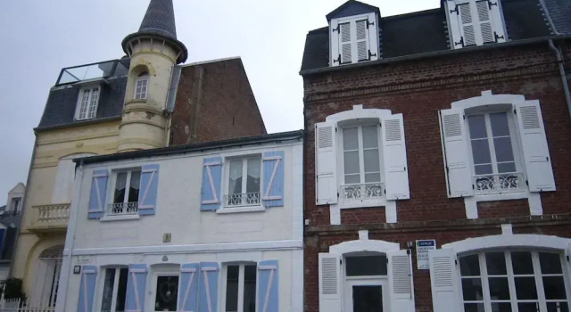 Spacious Holiday Home in Le Crotoy France With Sea View, Varaa Hotelli Le Crotoy 