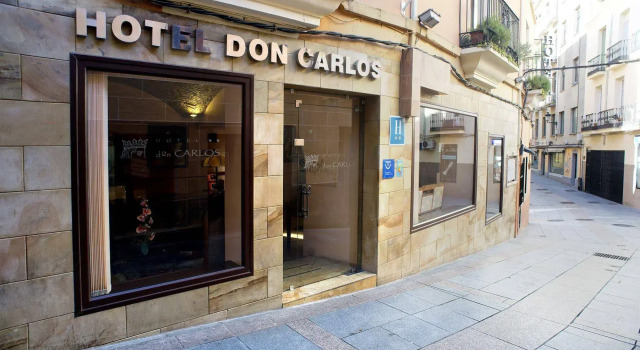 Hotel Don Carlos Cáceres, Reservar Hotel Cáceres Caceres Province