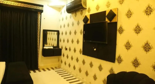 Camera Deluxe Hotel The Edition Multan