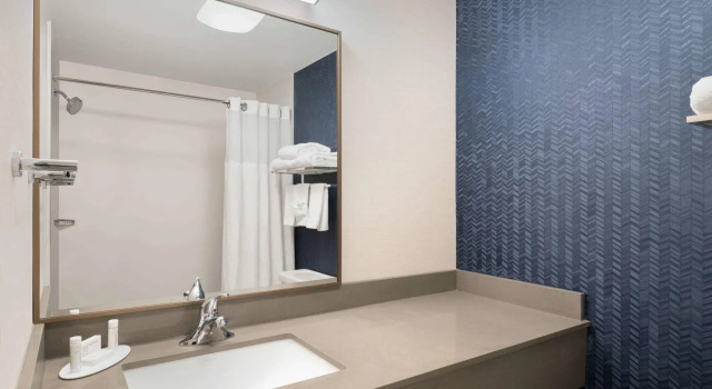 Четырёхместный номер Standard Fairfield Inn and Suites by Marriott Austin South