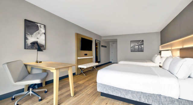DoubleTree by Hilton Davenport, Забронировать Отель Отели Иллинойс 4 звезды, 4*